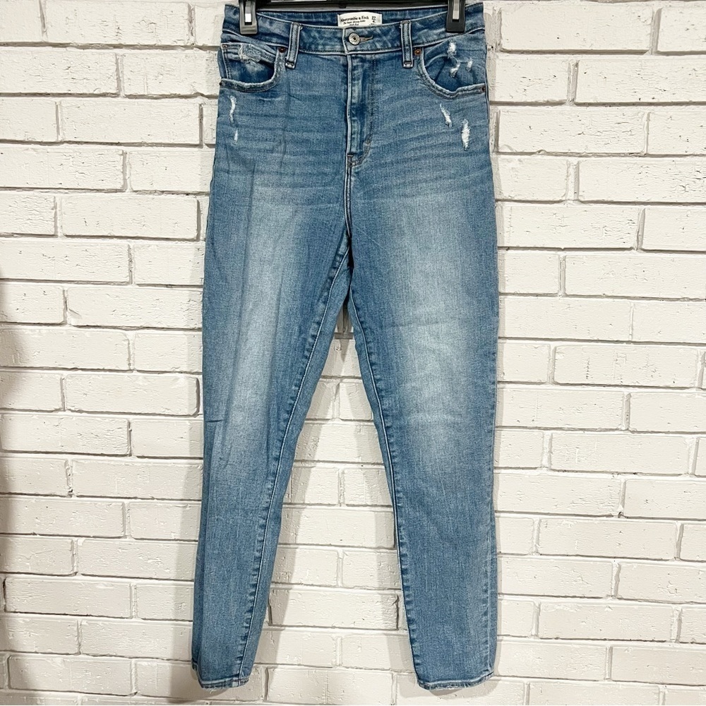 Abercrombie & Fitch‎ Women’s High Rise Super Skinny Ankle Jean